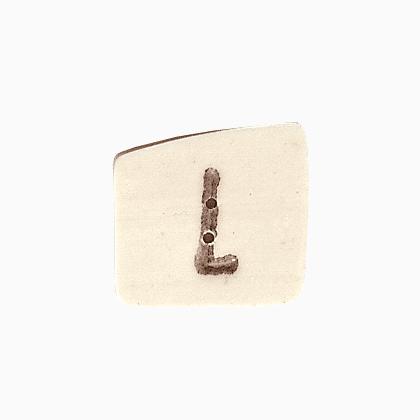0400L - Tea-dyed Letter L