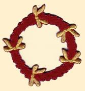 Charming decorations: gold ribbons