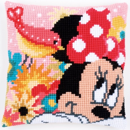Front Cushion: Minni Pst I have a secret