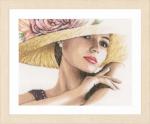 Femme avec chapeau