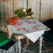 Squared Tablecloth - Christmas gnomes skiing