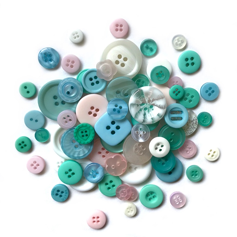 Retro Christmas - Buttons MJ117 From Buttons Galore and More - Buttons  Galore - Beads, Charms, Buttons - Casa Cenina