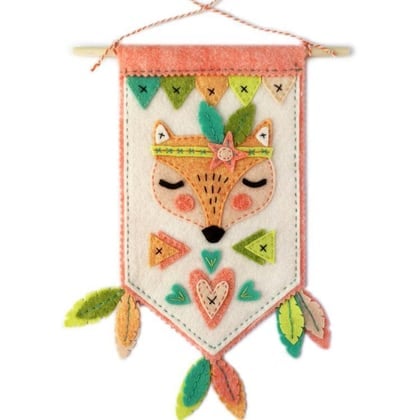 Sleeping Fox Pennant Felt kit
