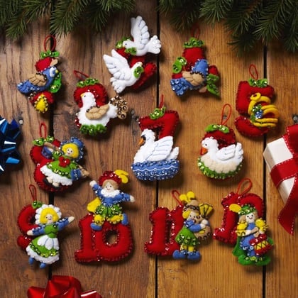 Heart Star Bucilla Holiday Angels ~  12 Pce Felt Christmas Ornament Kit #83205 