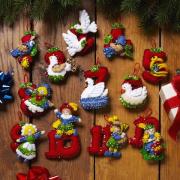 Shop Plaid Bucilla ® Seasonal - Felt - Ornament Kits - Easter Bonnet Parade  - 89578E - 89578E