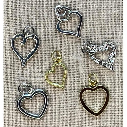 Metal charms - 6 Hearts From CasaCenina - Our selections - Beads, Charms,  Buttons - Casa Cenina