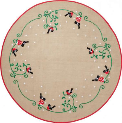 Bullfinch Tree Skirt