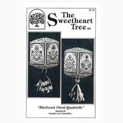 Blackwork Floral Quadrielle