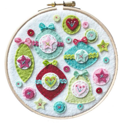Felt Christmas Balls Kit - with frame