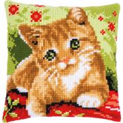 Front Cushion: Sweet kitten