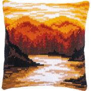 Front Cushion: Mountains