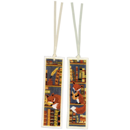 Bookmark - Foxes in bookshelf