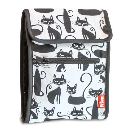 Circular knitting needle folder Cats