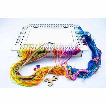 Needle organizer and yarn holder  - 66 holes - Ivory