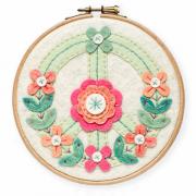 Felt Floral Peace and love Kit - with frame