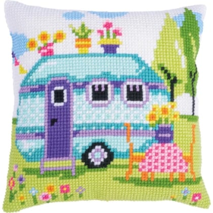 Front Cushion: Road Trip Vacation