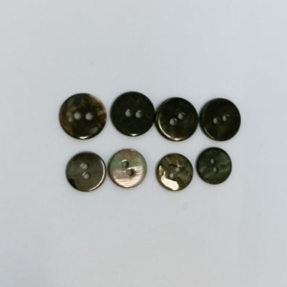 2-hole buttons