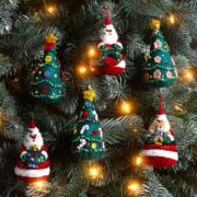 Felt Ornaments Applique Kit - Santa's Tree Treasures