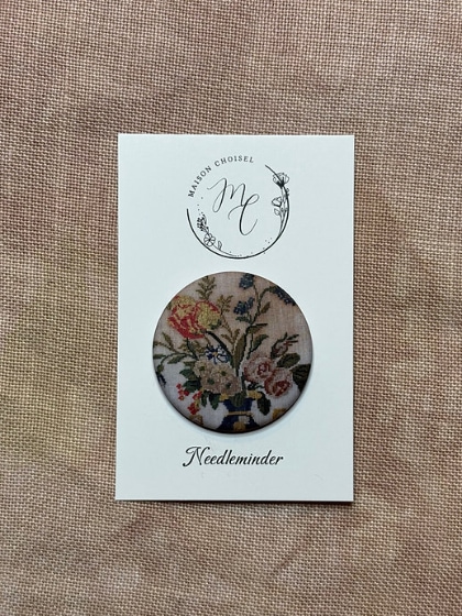 Needle Minder - Noeli Corbineau