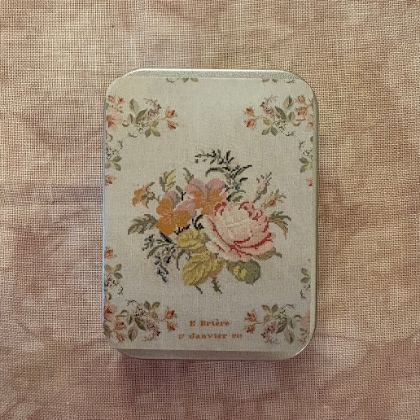 Tin box - Ernestine Brière