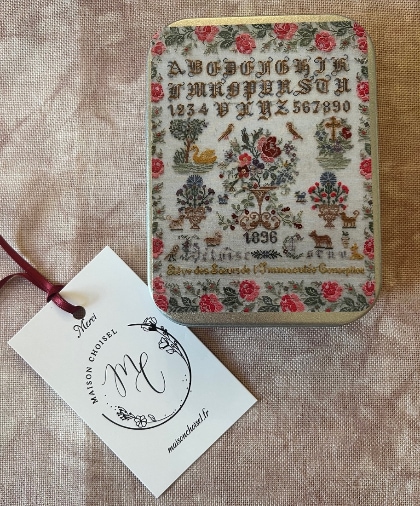 Tin box - Heloïse Cornu