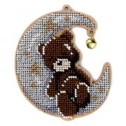 Moonlit dreams - brown bear