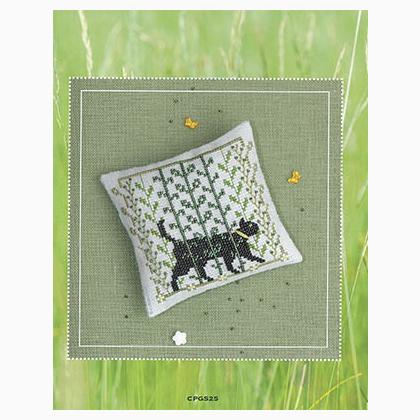 Green Summer World (Cat Tales#22)