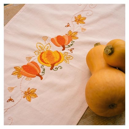 Runner - Autumn pumpkins