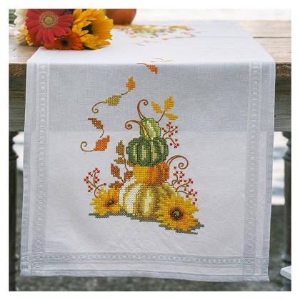 Runner - Pumpkins with leaves