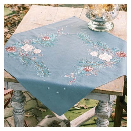 Tablecloth - Christmas roses