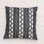 Pillow - Light and dark geometries
