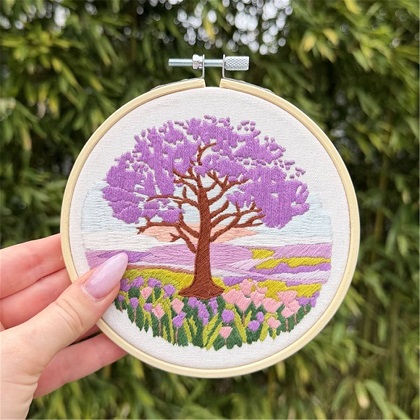 Jacaranda sur la plaine