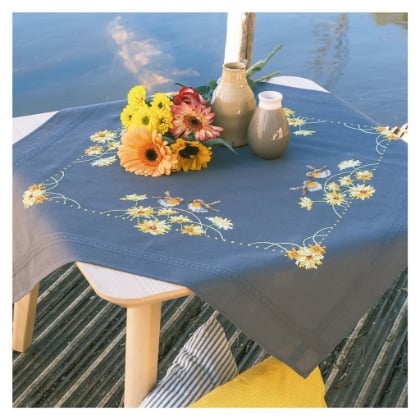 Tablecloth - Robins and yellow flowers