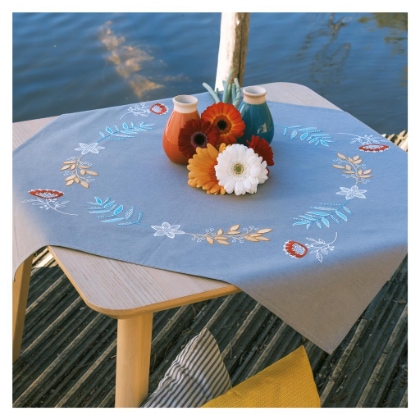 Tablecloth - Flowers and twigs