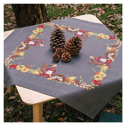 Tablecloth - Hedgehog and robin