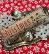 Christmas Is Coming Pinkeep