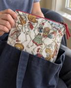 Dia de Muertos Skeleton Zipper Pouch - White