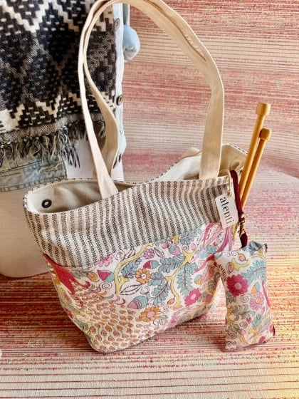 The Feather - Project Tote
